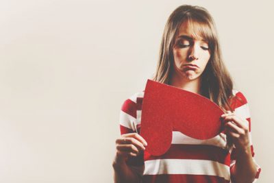 別れた恋人とよりを戻したいなら過去の話はNG！　やってはいけない復縁行動