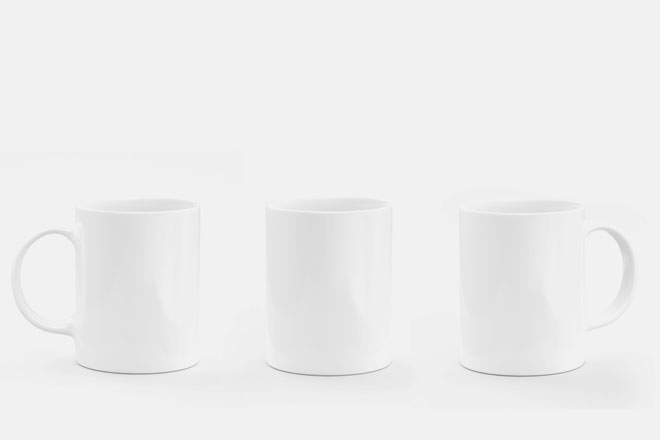 【心理テスト】ドリンクを飲むときのマグカップの持ち方で探る、あなたの警戒心