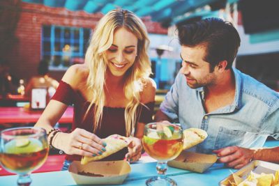 【心理テスト】食事中、彼がいった一言とは？　答えでわかるあなたのスケベ度