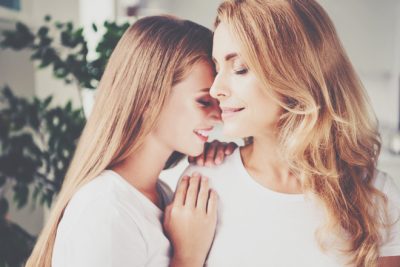 12星座【友達依存】ランキング　蠍座は親友に運命を感じて離れられなくなる!?