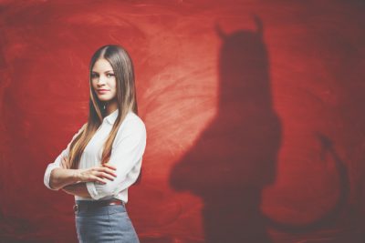 【心理テスト】友達の彼氏の浮気現場発見！　どうするかでわかる偽善者度