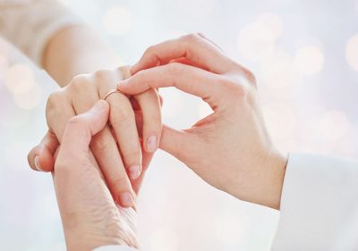 【無料占い】天星術・星ひとみが2人を結婚へと導く！　彼が結婚を決意する決定打とは？