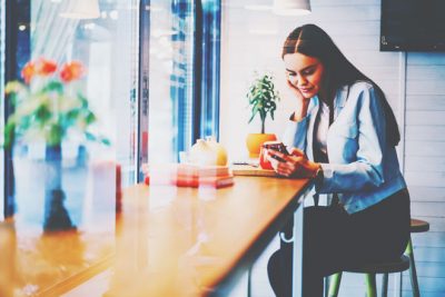 血液型【隙間時間】あるある　A型は時間だけ過ぎる、O型はSNSでかまってくれる人を探す！